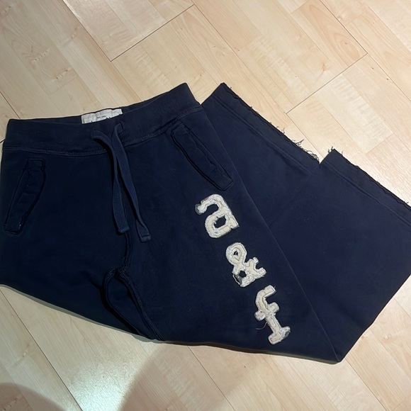 Abercrombie sweatpants - Picture 1 of 9